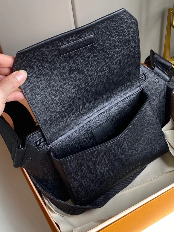 WIS SLINGBAG VUITTON LOUIS 0925